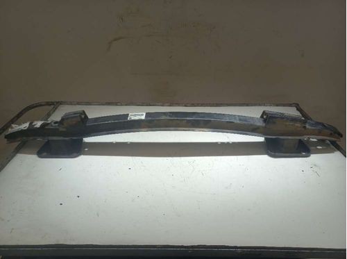 SUPORTE / GUIA DO PARACHOQUE BMW 118 2.0 2011