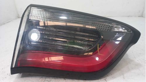 LANTERNA DA TAMPA ESQUERDA JEEP COMPASS 2.0 2016