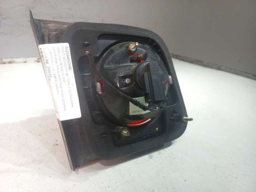 LANTERNA DA TAMPA DIREITA VOLKSWAGEN POLO 1.6 2007