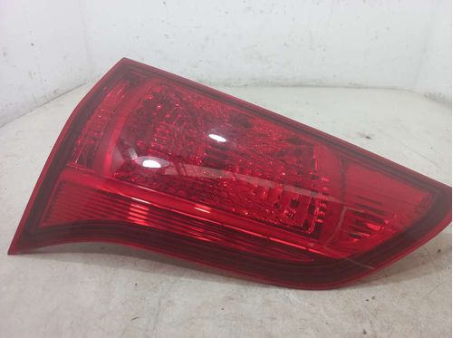 LANTERNA DA TAMPA ESQUERDA MITSUBISHI PAJERO 3.5 2013