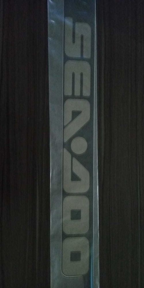 ADESIVO DIREITO DO CASCO - GTX 2017